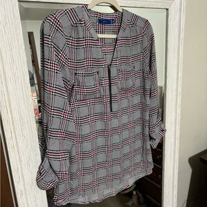 Apt 9 Black/Red/White 3/4 sleeve top
